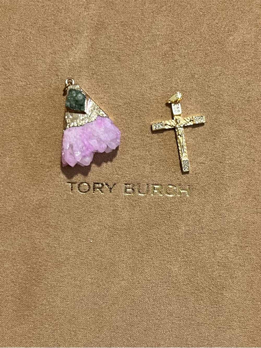 •BRAND NEW• Set of Pendants